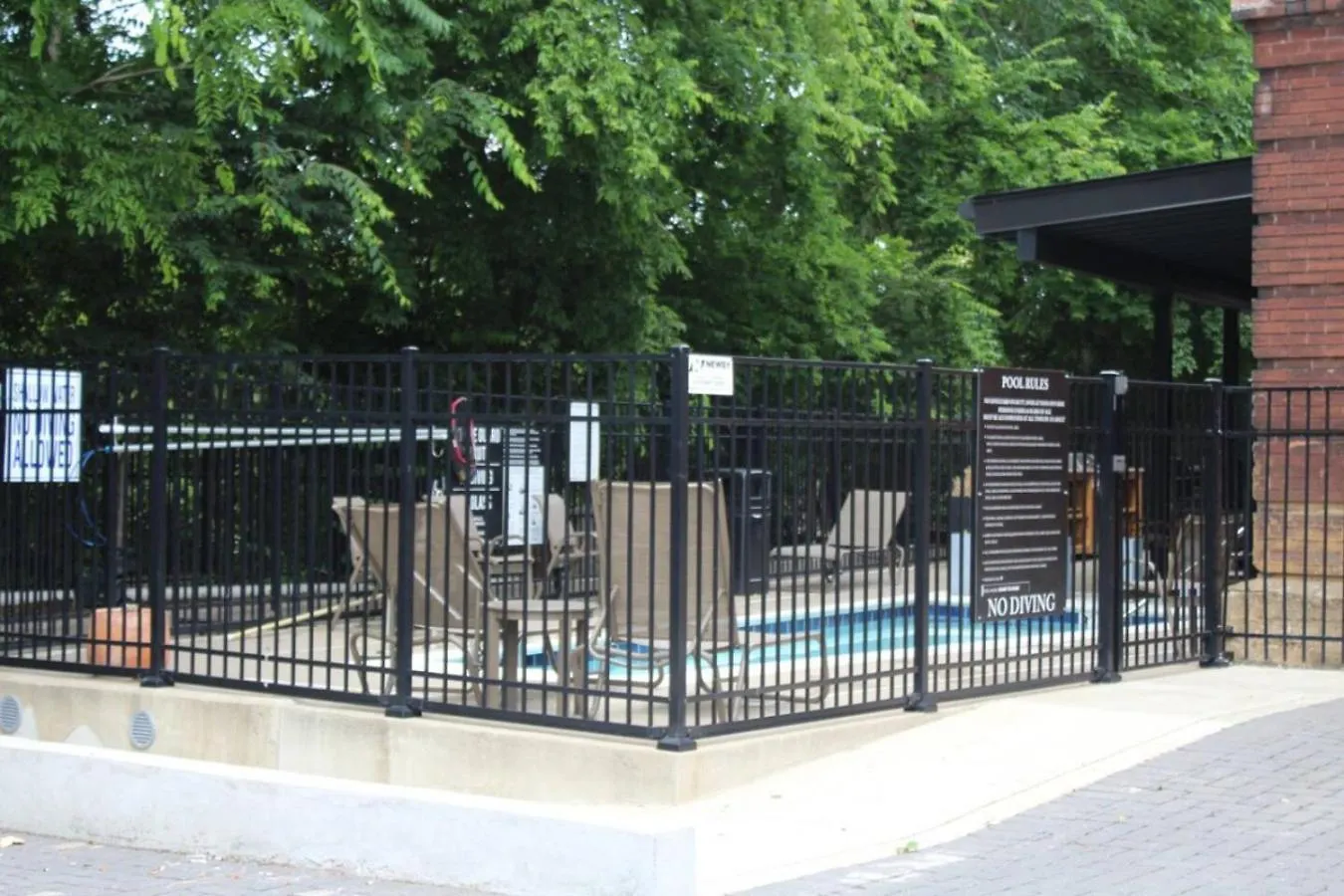 Amazing Amenities And Location - 1 Bedroom Condo Nashville 0*,