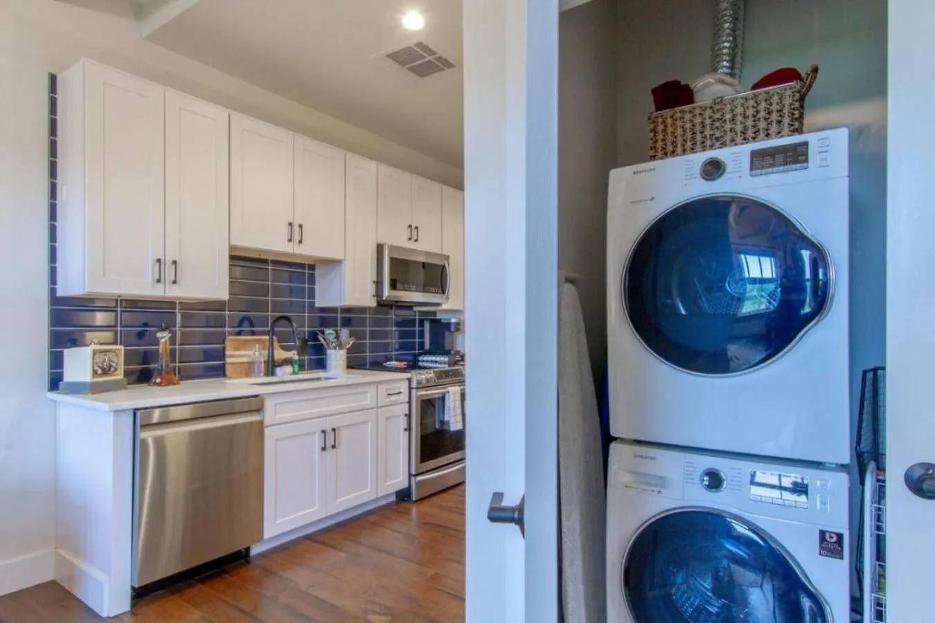 Amazing Amenities And Location - 1 Bedroom Condo Nashville Apartment