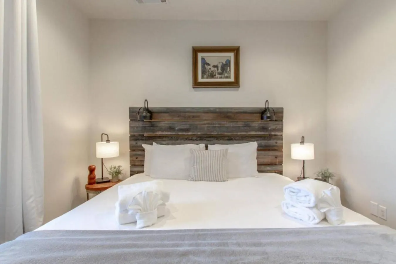 Amazing Amenities And Location - 1 Bedroom Condo Nashville Apartment